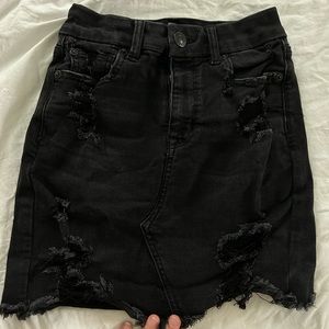 Distressed mini skirt